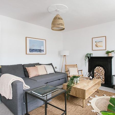 Cosy Period Cottage 2Min Walk To The Beach Portrush Extérieur photo
