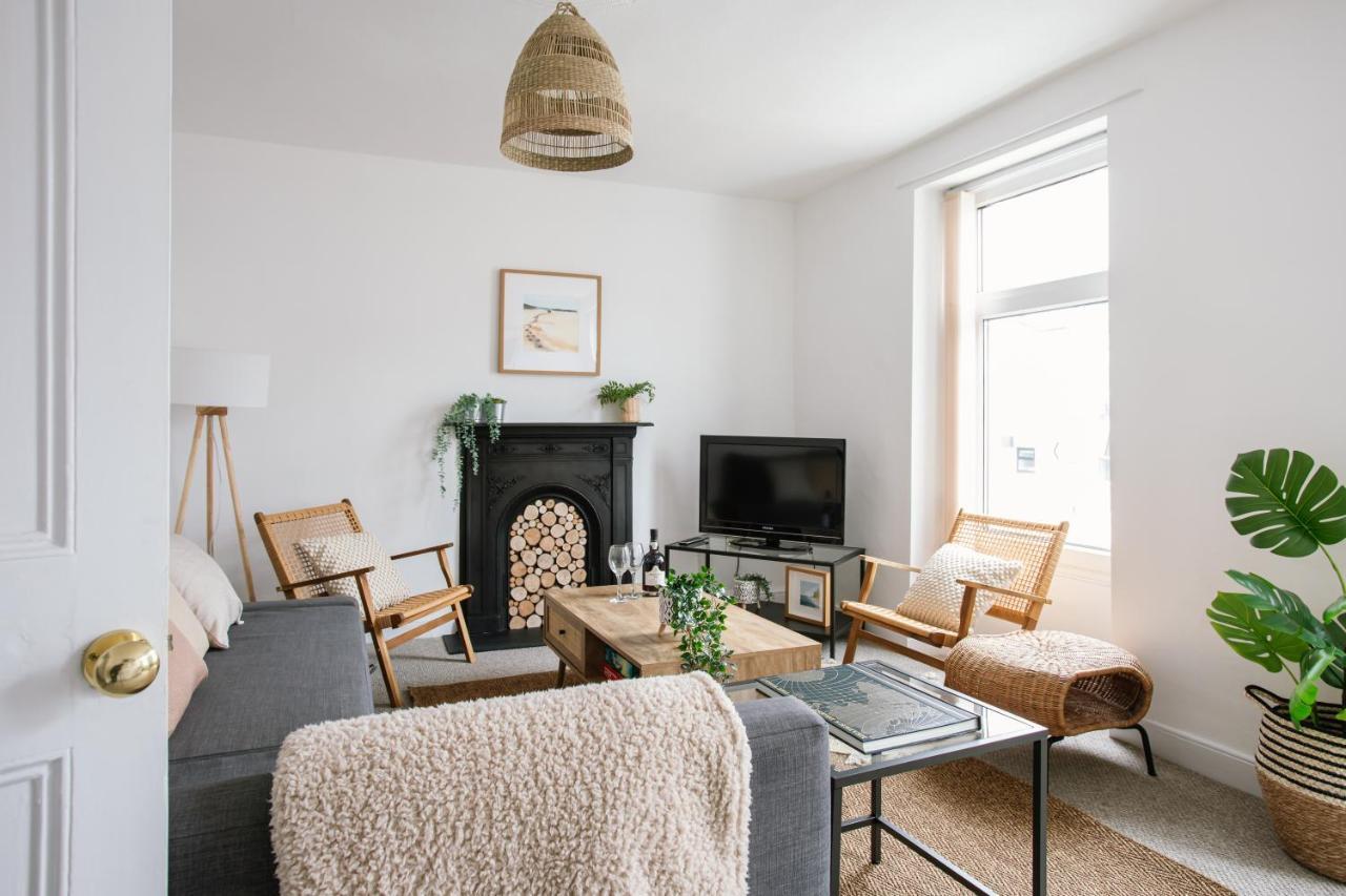 Cosy Period Cottage 2Min Walk To The Beach Portrush Extérieur photo