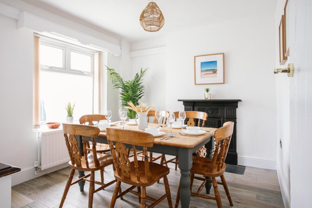 Cosy Period Cottage 2Min Walk To The Beach Portrush Extérieur photo