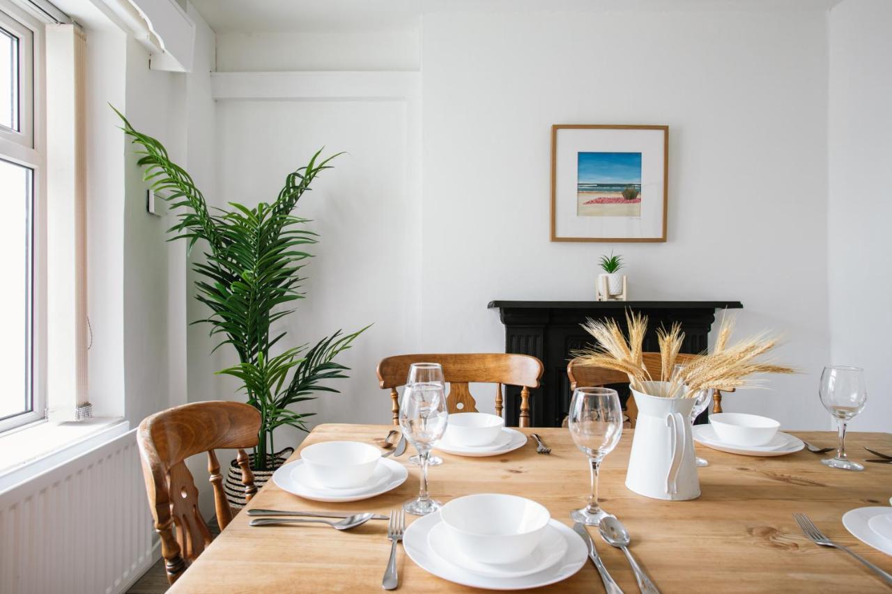 Cosy Period Cottage 2Min Walk To The Beach Portrush Extérieur photo